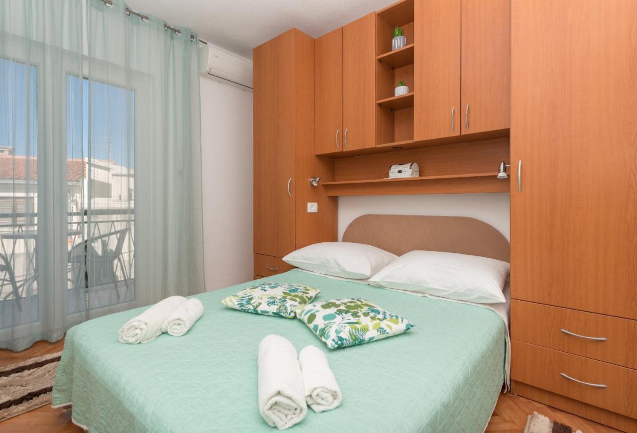 Apartments Dalmato Макарська Екстер'єр фото