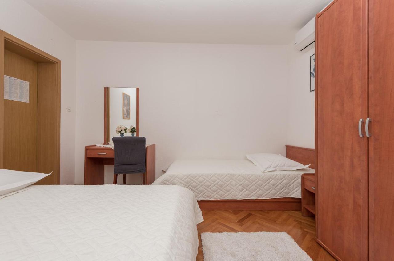 Apartments Dalmato Макарська Екстер'єр фото