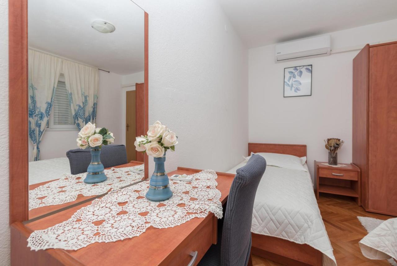Apartments Dalmato Макарська Екстер'єр фото