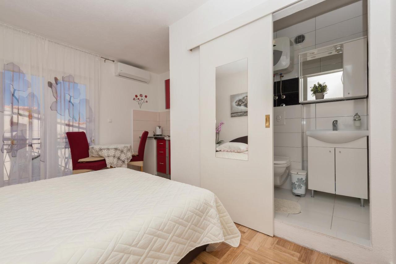 Apartments Dalmato Макарська Екстер'єр фото