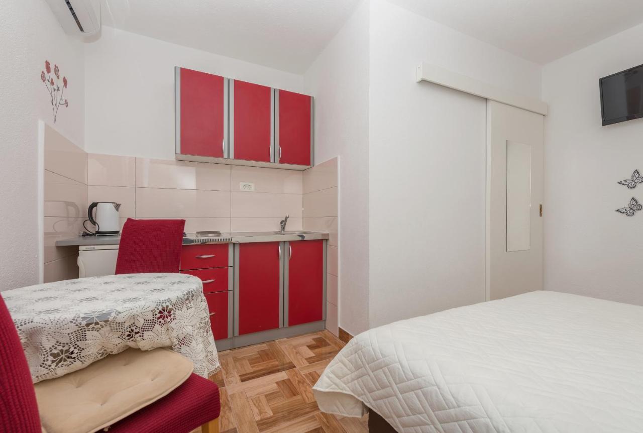 Apartments Dalmato Макарська Екстер'єр фото