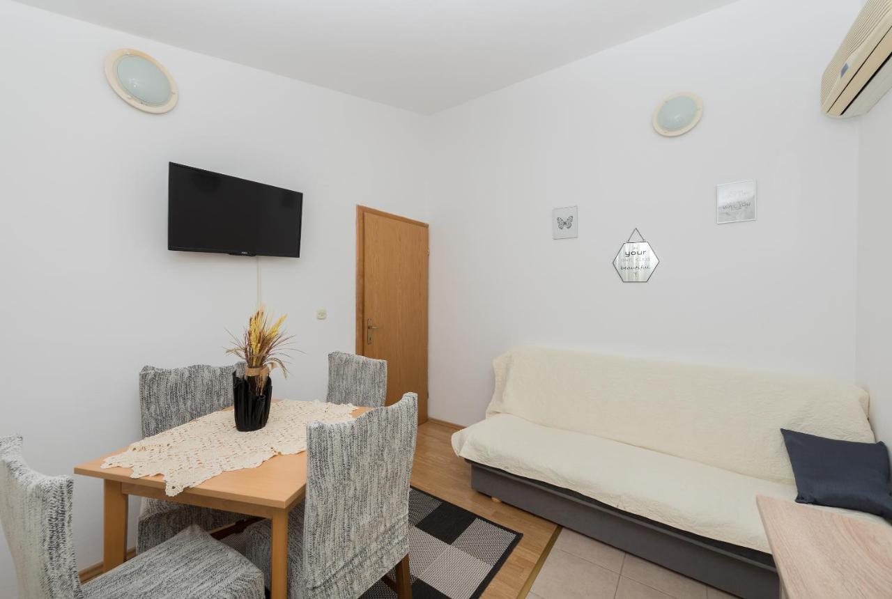 Apartments Dalmato Макарська Екстер'єр фото