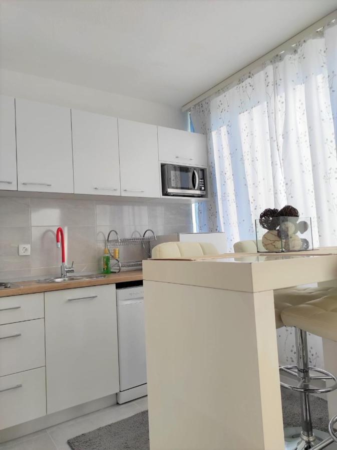Apartments Dalmato Макарська Екстер'єр фото